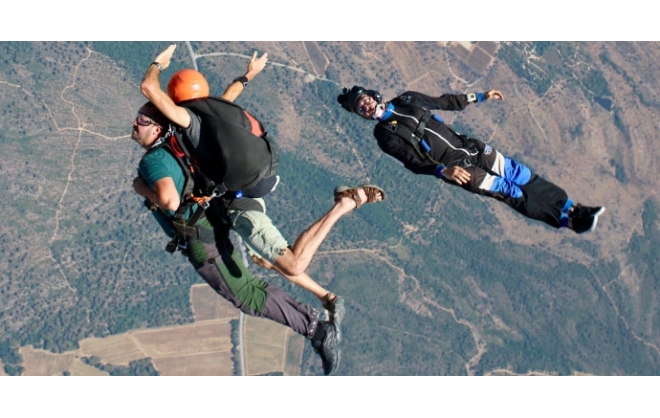 Premier saut en parachute au Luc : comment ça se passe ?